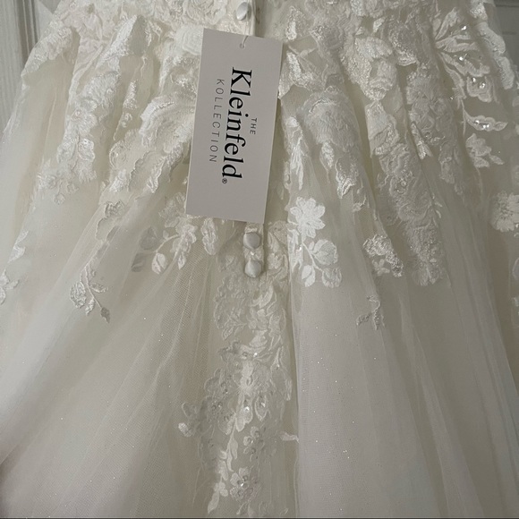 Kleinfeld wedding dress - Cathrine off the shoulder - Picture 8 of 11